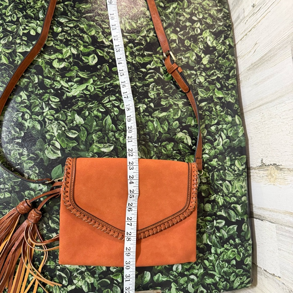 Crossbody Bag with Tan Tassel Details - Picture 8 of 13